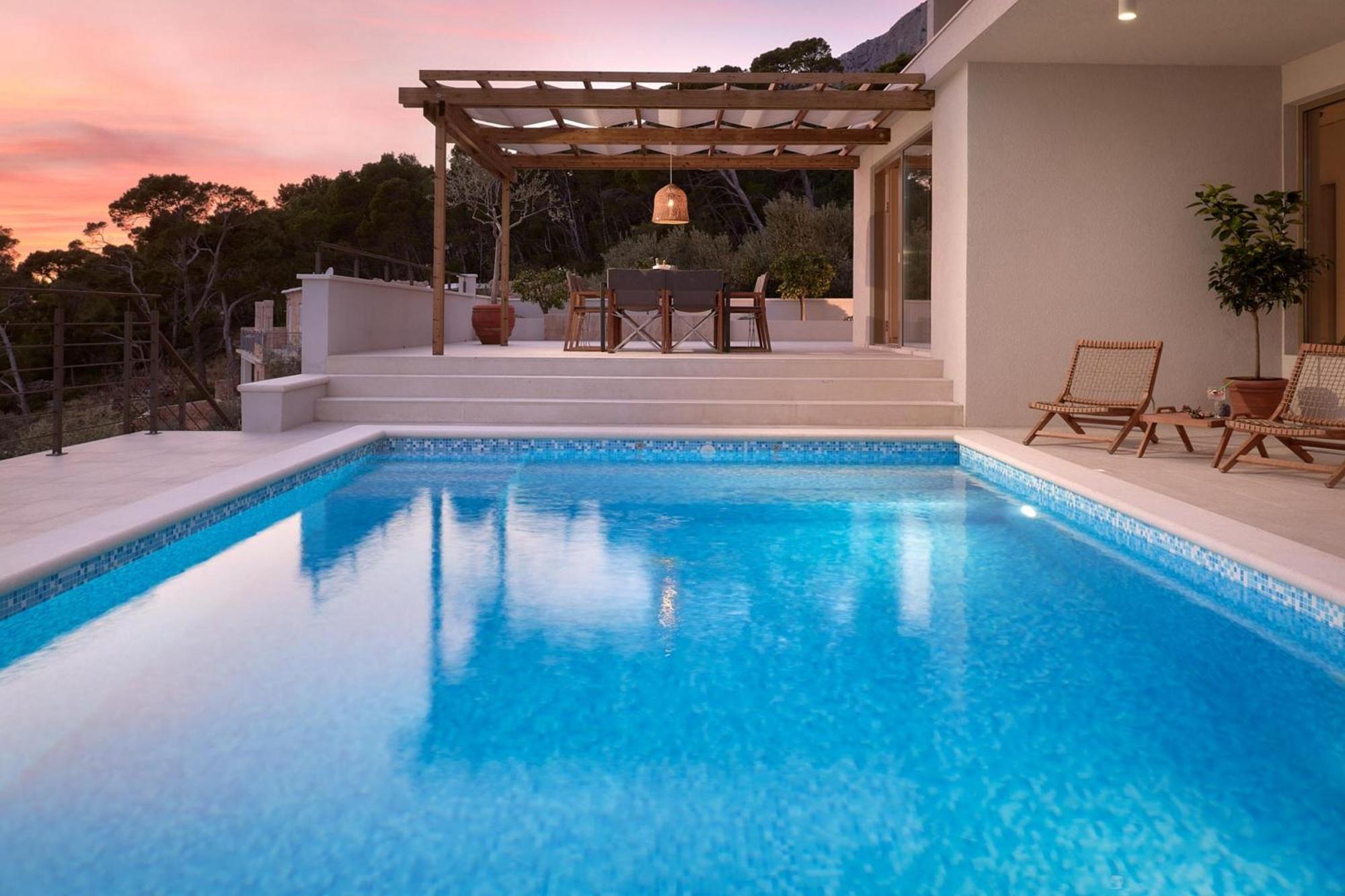 Dazzling Hvar Villa Villa Licita 4 Bedrooms Spacious Sunterrace Fitted With Sunbeds And Parasols Private Outdoor Swimming Pool Shaded, สเวตา เนเดลยา ภายนอก รูปภาพ