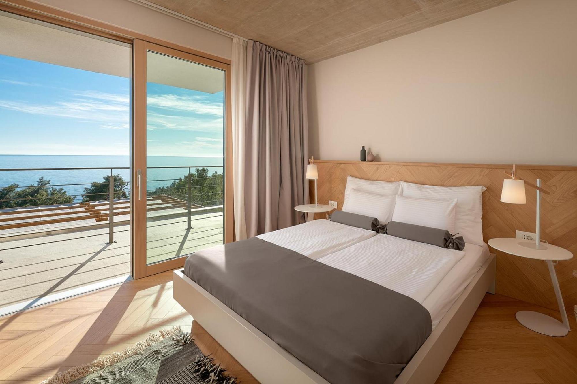 Dazzling Hvar Villa Villa Licita 4 Bedrooms Spacious Sunterrace Fitted With Sunbeds And Parasols Private Outdoor Swimming Pool Shaded, สเวตา เนเดลยา ภายนอก รูปภาพ