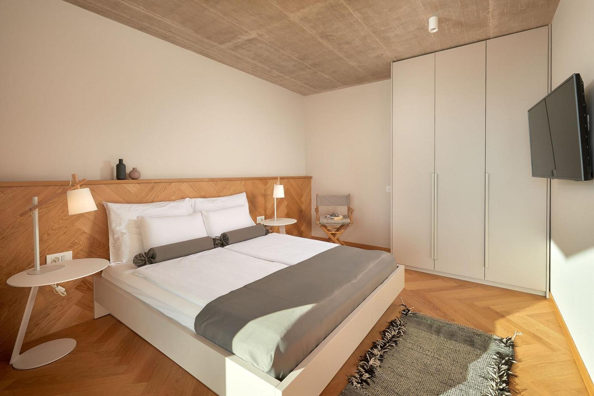Dazzling Hvar Villa Villa Licita 4 Bedrooms Spacious Sunterrace Fitted With Sunbeds And Parasols Private Outdoor Swimming Pool Shaded, สเวตา เนเดลยา ภายนอก รูปภาพ