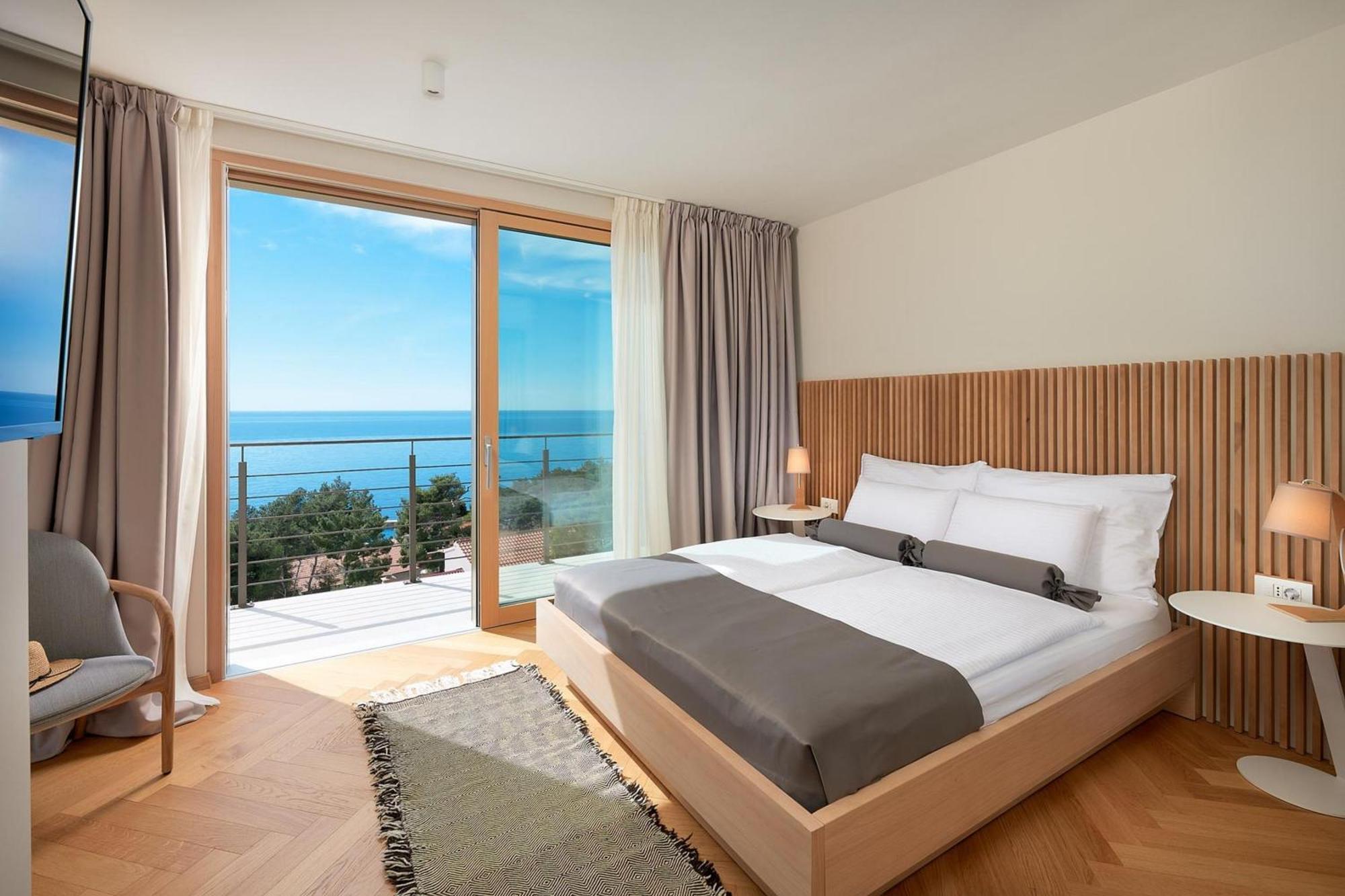 Dazzling Hvar Villa Villa Licita 4 Bedrooms Spacious Sunterrace Fitted With Sunbeds And Parasols Private Outdoor Swimming Pool Shaded, สเวตา เนเดลยา ภายนอก รูปภาพ
