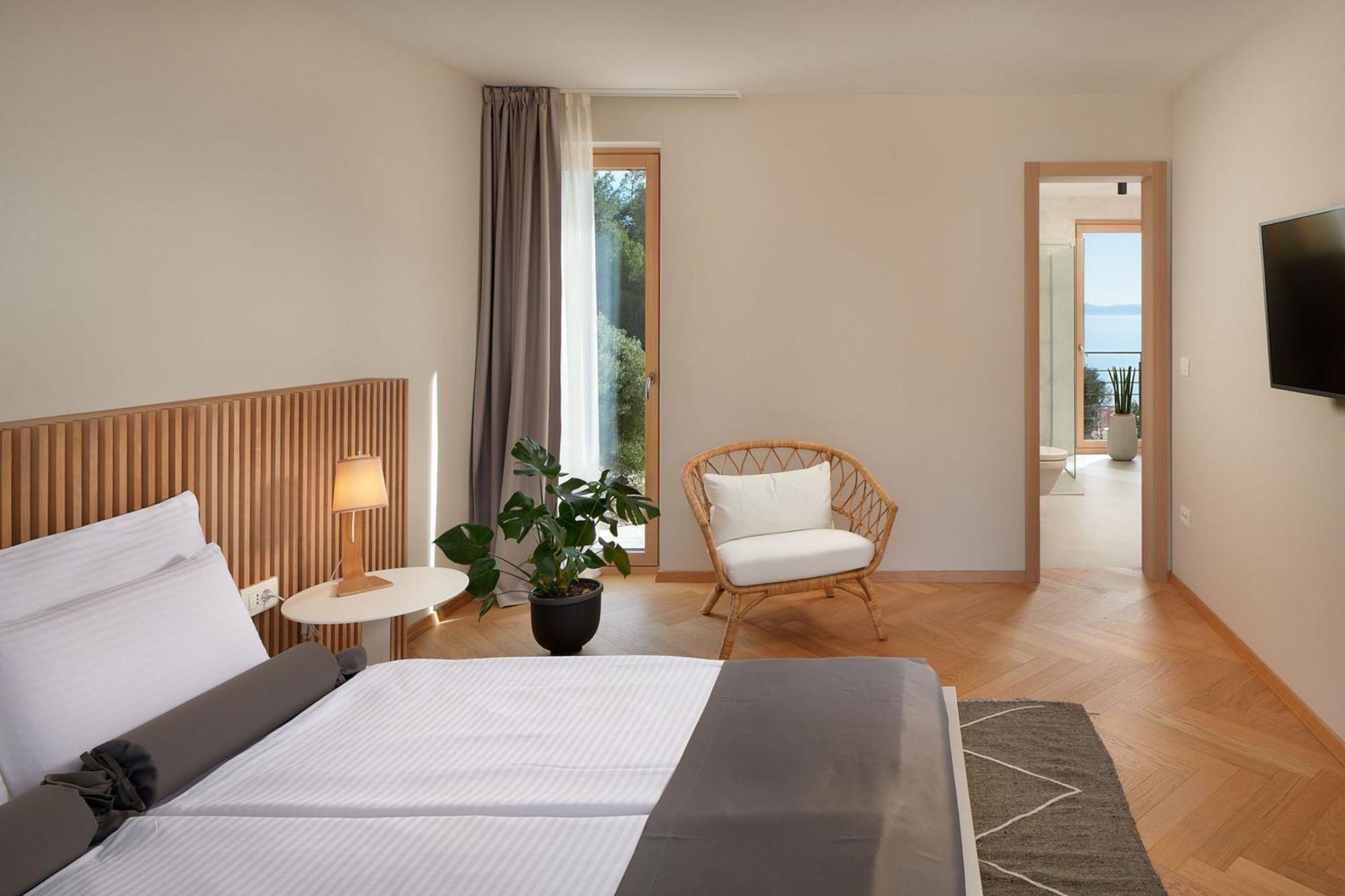 Dazzling Hvar Villa Villa Licita 4 Bedrooms Spacious Sunterrace Fitted With Sunbeds And Parasols Private Outdoor Swimming Pool Shaded, สเวตา เนเดลยา ภายนอก รูปภาพ