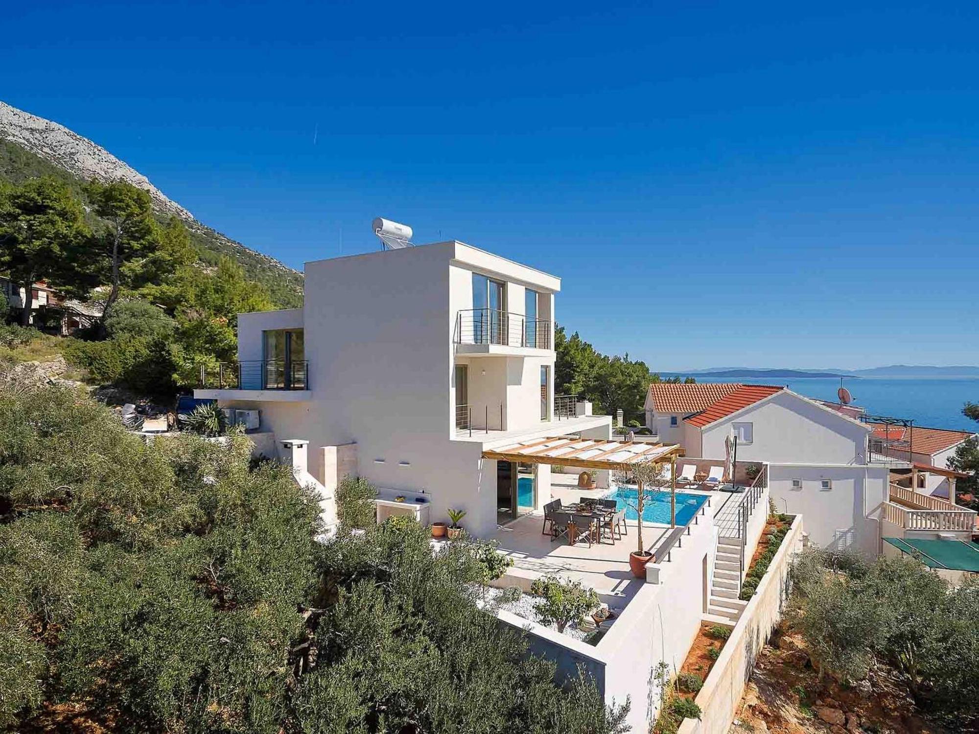 Dazzling Hvar Villa Villa Licita 4 Bedrooms Spacious Sunterrace Fitted With Sunbeds And Parasols Private Outdoor Swimming Pool Shaded, สเวตา เนเดลยา ภายนอก รูปภาพ