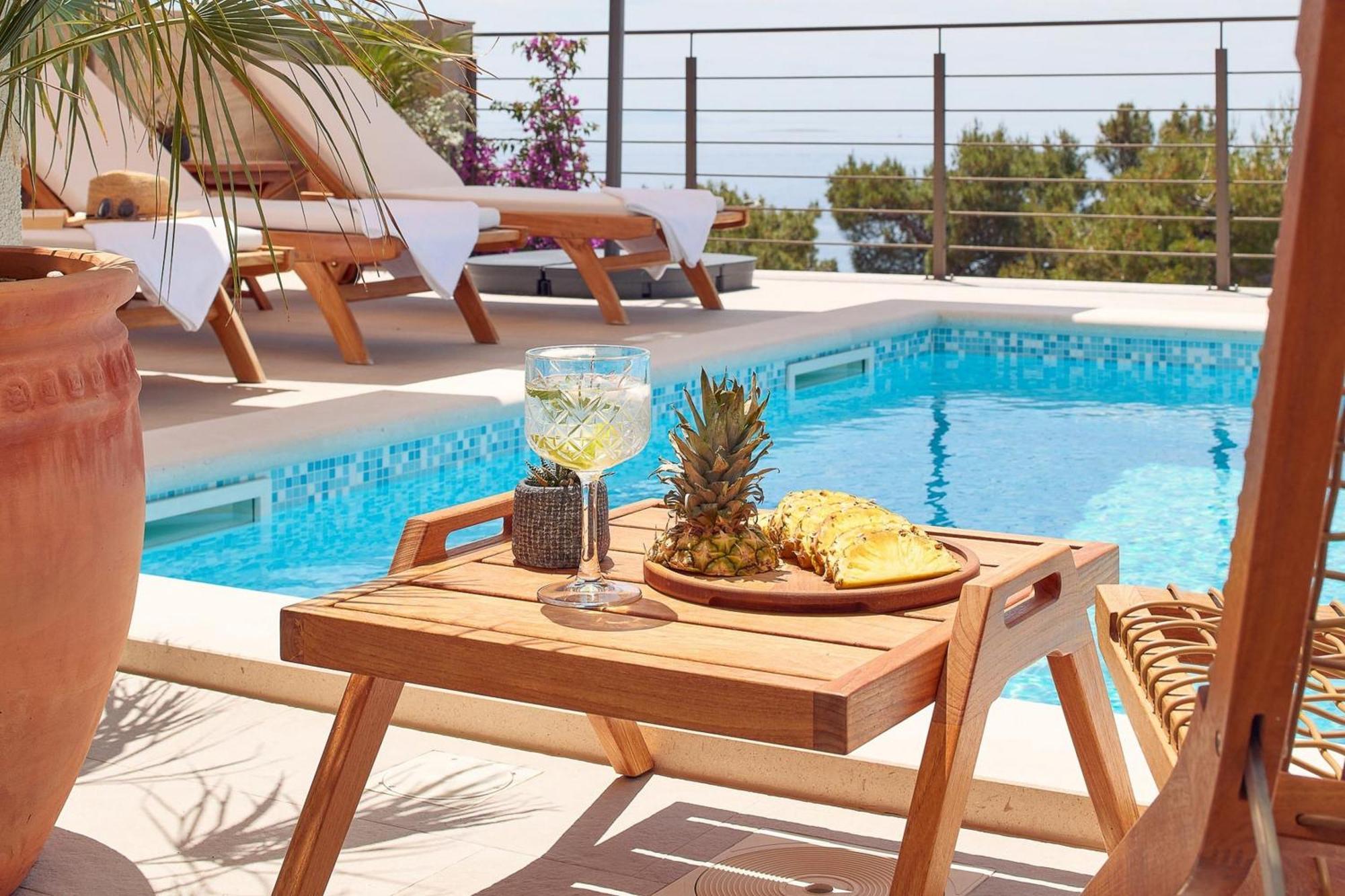 Dazzling Hvar Villa Villa Licita 4 Bedrooms Spacious Sunterrace Fitted With Sunbeds And Parasols Private Outdoor Swimming Pool Shaded, สเวตา เนเดลยา ภายนอก รูปภาพ